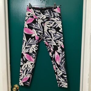Calvin Klein Performance Women’s  Moisture Wicking Floral Leggings